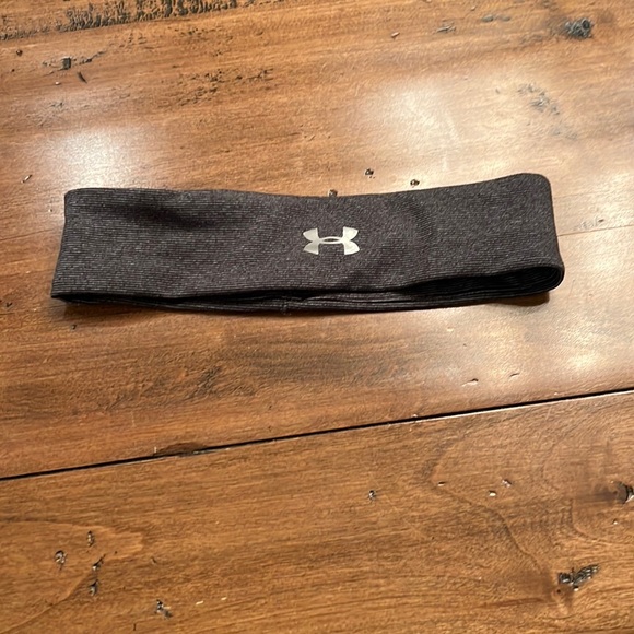 Under Armour headband - Picture 1 of 1